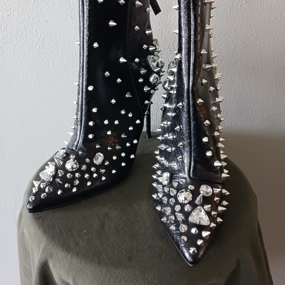 Ankle boots